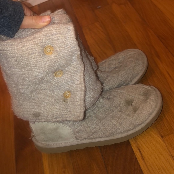 Knit uggs - Picture 3 of 3